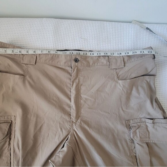 Duluth Trading Men's Relaxed Fit Cargo Pants 3XL x 32 Lightweight - Picture 4 of 10